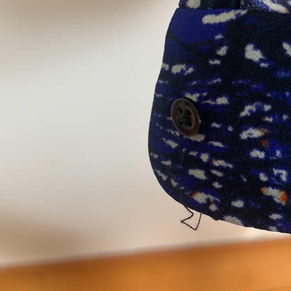 A.L.C. 2012 dark blue patterned blouse | Appx size 8 - Picture 4 of 4